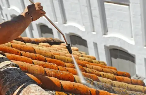 Nettoyage de toitures - Garrebourg